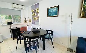 Top Location Convenient Quiet Wifi Netflix Wine
